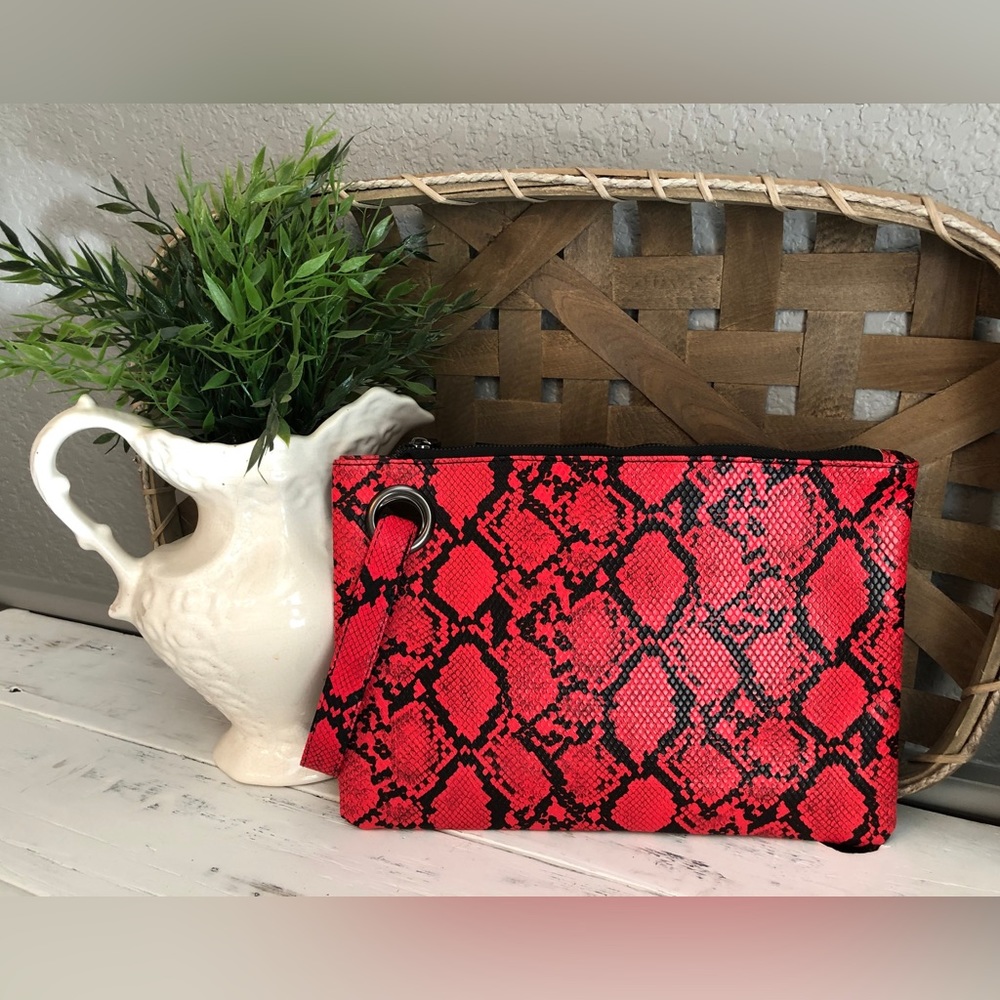 NEW Oversized Animal Print Clutch/Wristlets